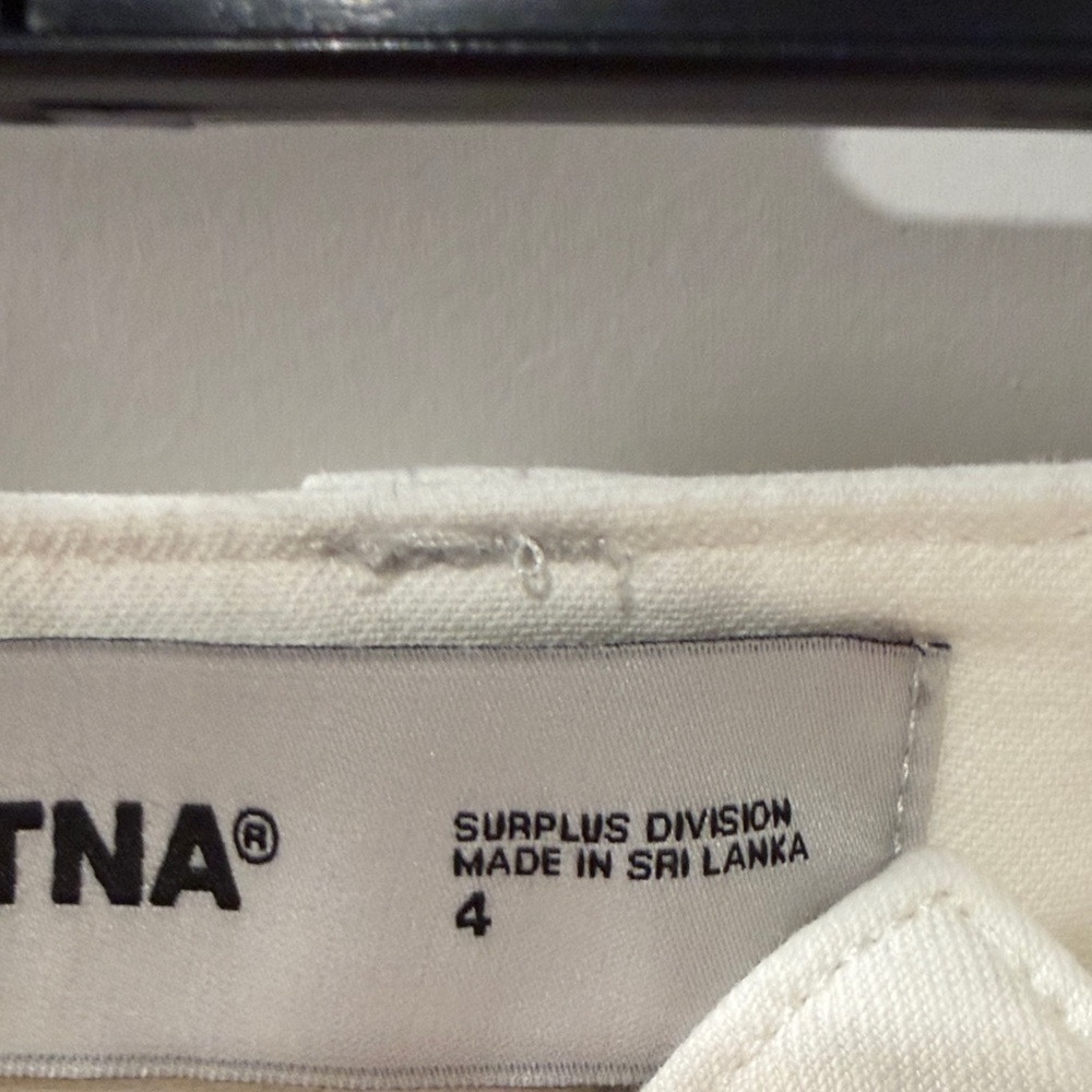 ✨Host pick✨TNA Supply Wide-Leg Cargo Pants Waist28” - Picture 5 of 10